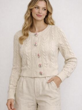 BNWT Freshman 1996 Cream Cable Knit Cropped Cardigan with Floral Buttons